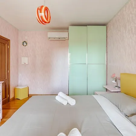Franca In Centro Zona Trastevere Apartment *