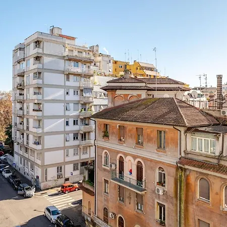 Franca In Centro Zona Trastevere Apartment